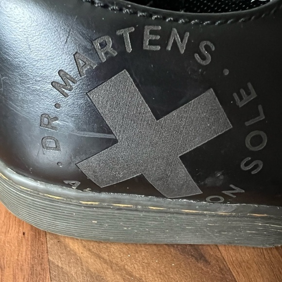 Doc Marten Bram Men\'s Black Leather Shoes, size 10, used condition, see photos main image 4